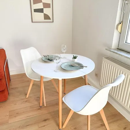 5 Minuten Zur Innenstadt - Fuer 4 Gaeste - Ruhige Lage Appartement